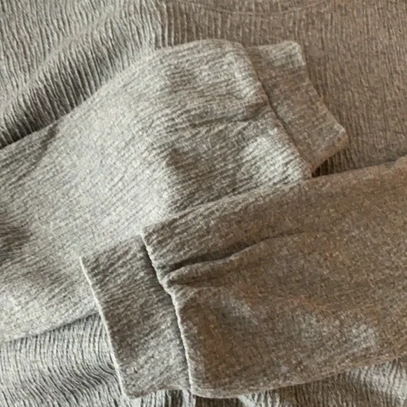 1. State Tie Front Top - Picture 6 of 8